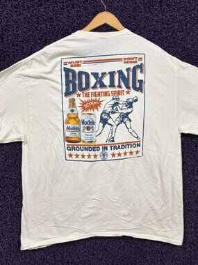 Cerveza Modelo Boxing the Fighting Spirit Poster T-Shirt XL